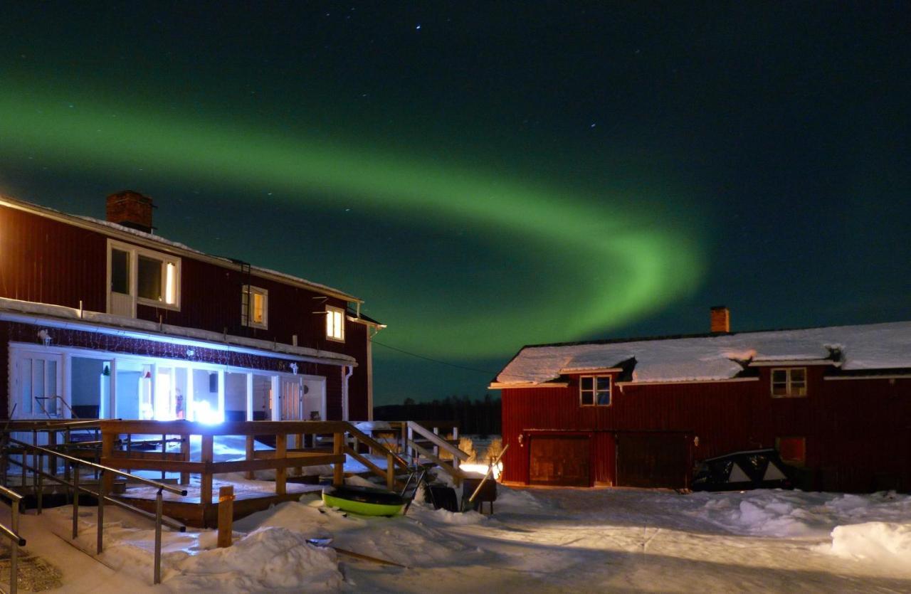 The Friendly Moose Hotel Overtornea Exterior photo